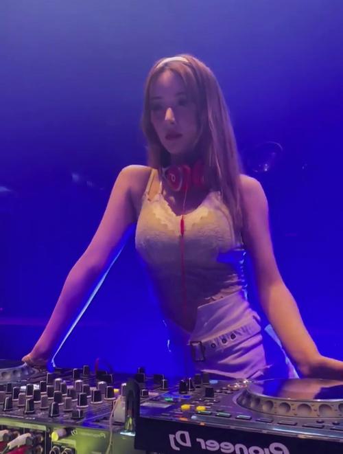 女明星打碟爆火？这届DJ台我看不懂了