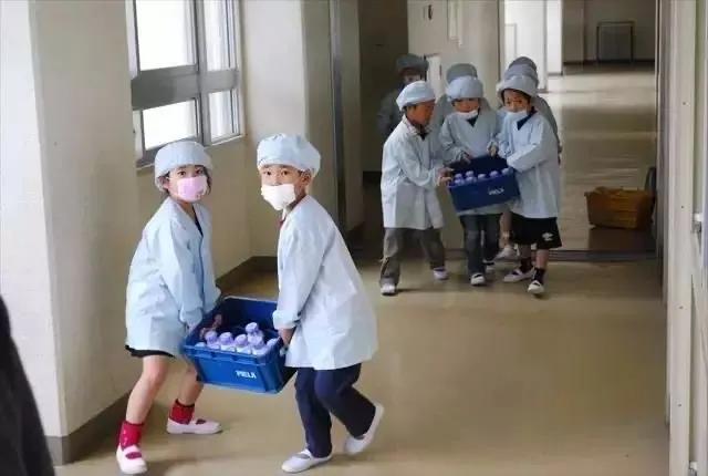 三星校餐在线观看_日本校餐历史演变_日本小学生校餐