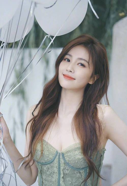 中国十大当红女明星_红的女明星_最红的中国女明星排行榜