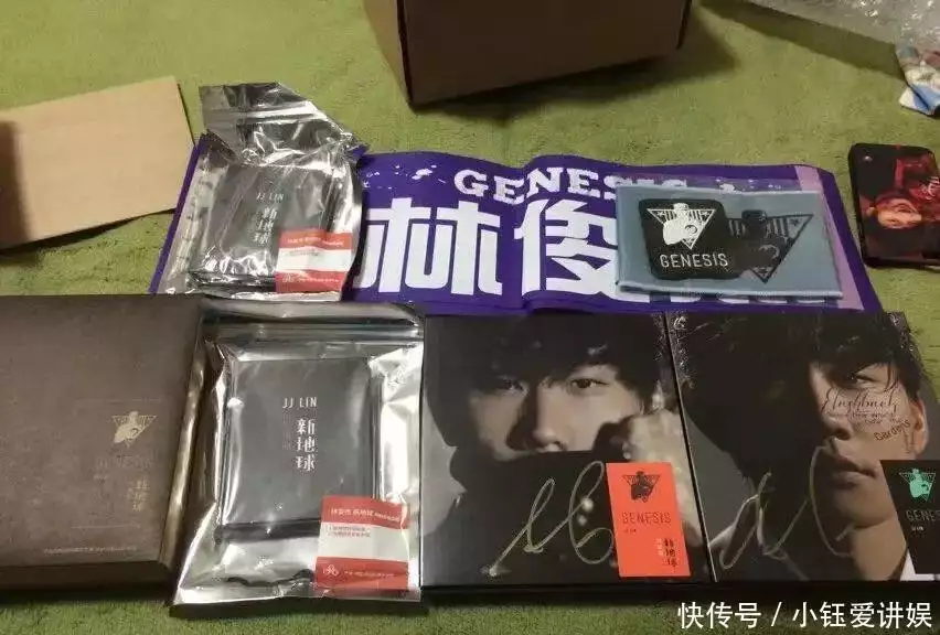 不想沉迷追星就搜明星的黑料,_粉丝经济 商场活动 明星联名